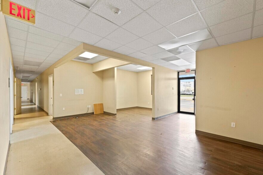 More Photos Of 1851 St Mary Ave, Pensacola Medical For Lease