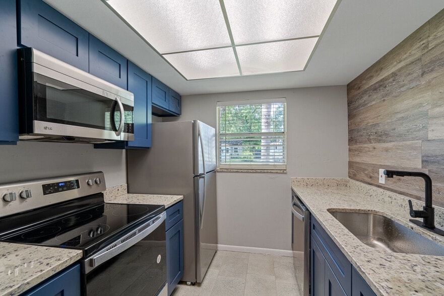 More Photos Of 3960 12th St, Saint Petersburg Apartments For Sale