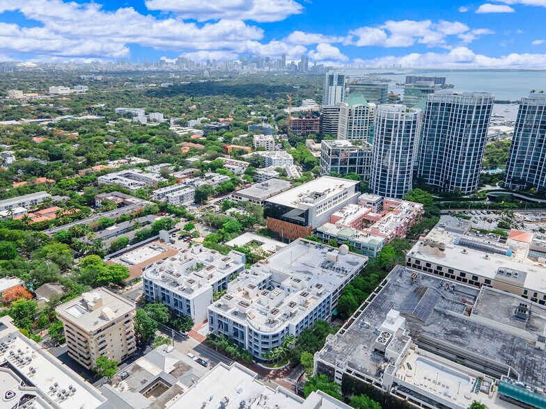 More Photos Of 3339 Virginia St, Coconut Grove Apartments For Lease