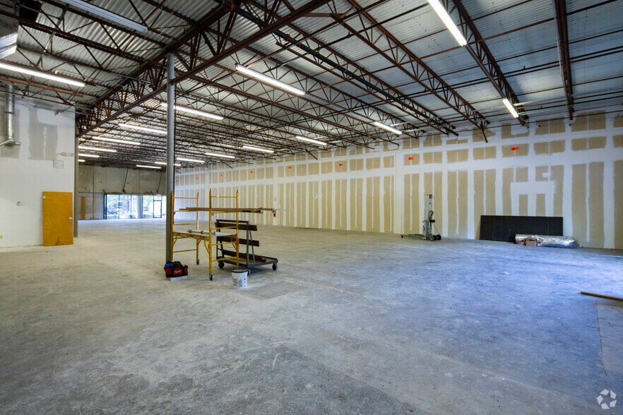 More Photos Of 8900-8934 Brittany Way, Tampa Unknown For Lease