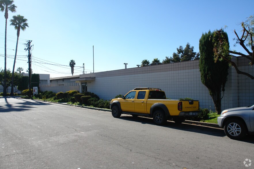 More Photos Of 1291-1295 Los Angeles St, Glendale Warehouse For Lease