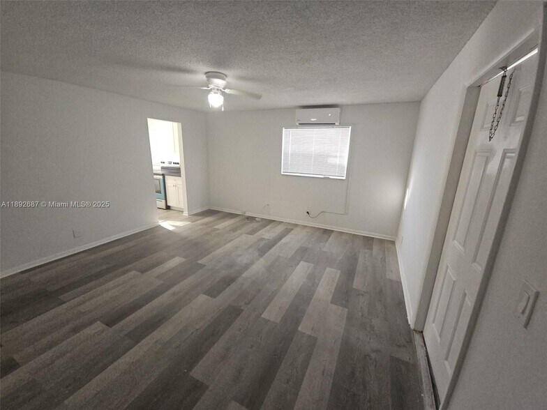 More Photos Of 401 SE 23rd Ave, Boynton Beach Apartments For Sale