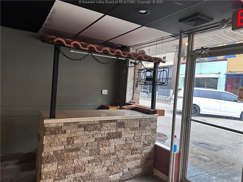 More Photos Of 366 Main St, Madison Storefront Retail Residential For Sale