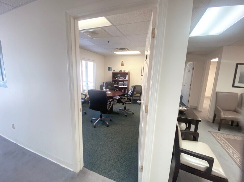 More Photos Of 75 Gilcreast Rd, Londonderry Office For Lease