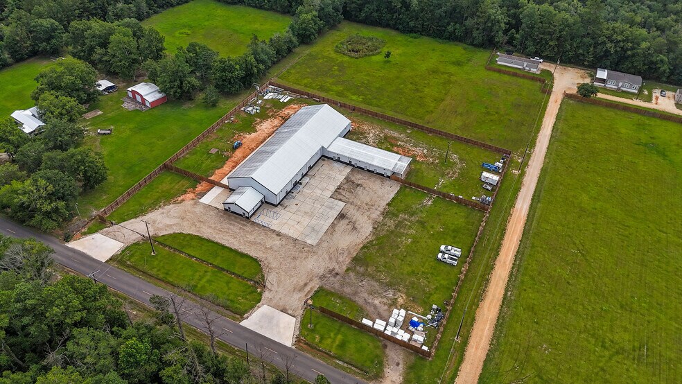 More Photos Of 44530 Hood Rd, Hammond Industrial For Sale