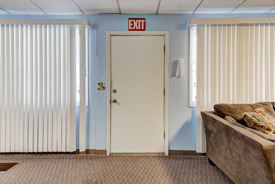 More Photos Of , El Reno Office For Sale