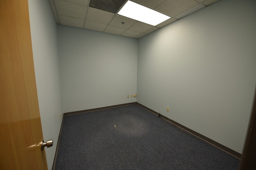 More Photos Of 1209 Tech Blvd, Tampa Loft Creative Space For Lease