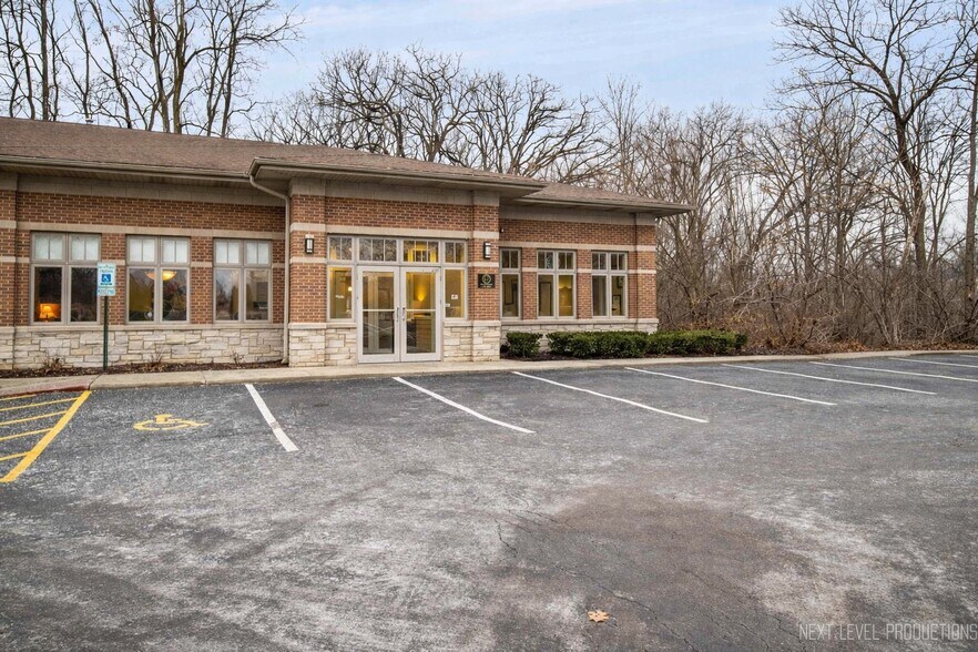 More Photos Of 400 Knoll St, Wheaton Office For Sale