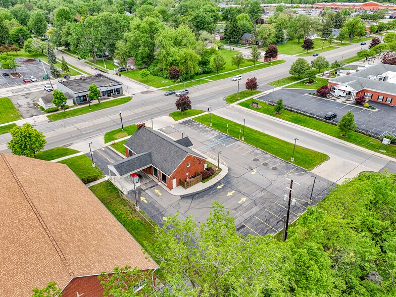 More Photos Of 23700 Goddard Rd, Taylor Bank For Lease