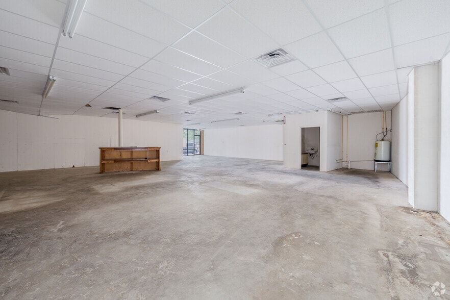 More Photos Of 25770 Interstate 45 North, Spring Storefront Retail Office For Sale