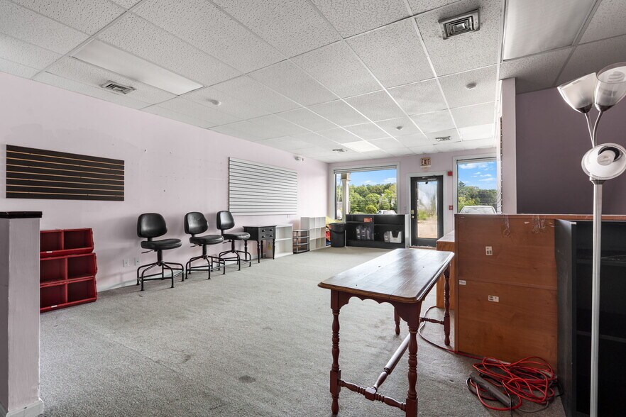 More Photos Of 102 Bridge Rd, Salisbury Office For Lease