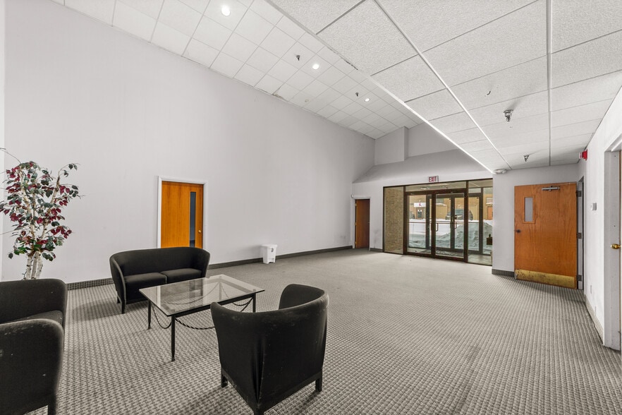 More Photos Of 23330 Commerce Park, Beachwood Office For Sale
