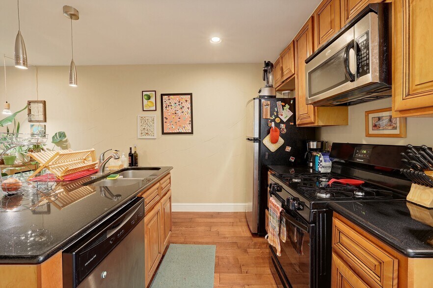 More Photos Of 1911 Lightsey Rd, Austin Apartments For Sale