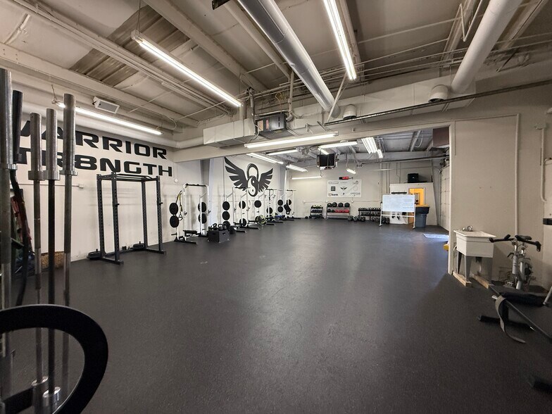 More Photos Of 224 W Plymouth Ave, South Salt Lake Warehouse For Lease