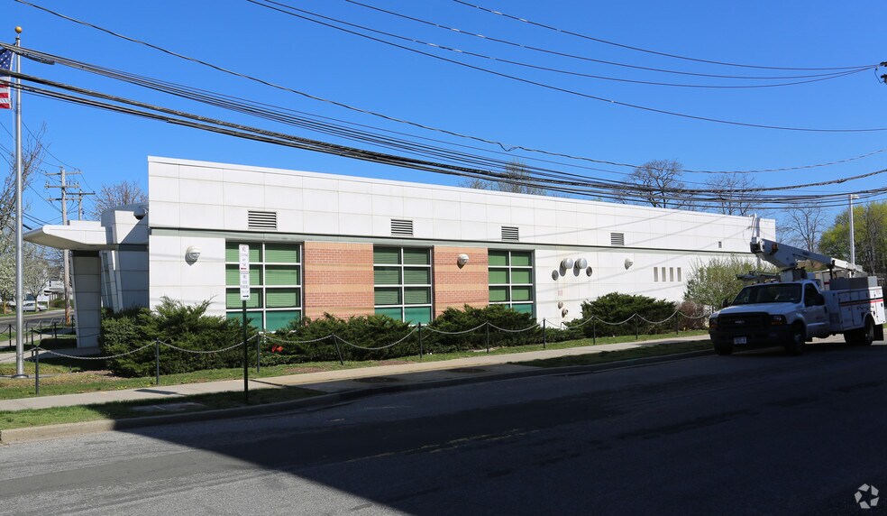 101 Jerusalem Ave, Hicksville, NY 11801 Public Library For Sale