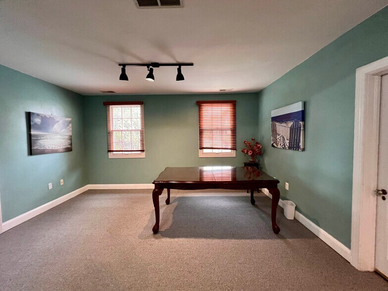 More Photos Of 403 W Pennsylvania Ave, Towson Office Residential For Sale