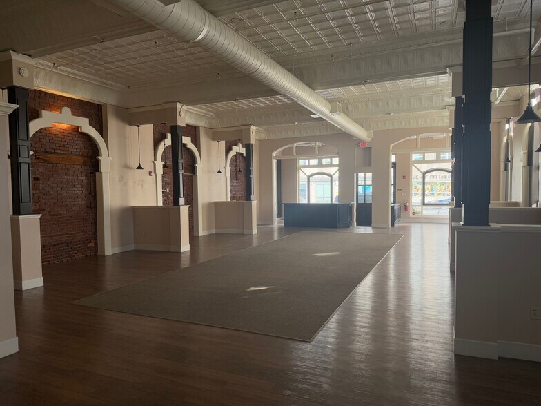 More Photos Of 120 Boulevard of the Allies, Pittsburgh Office For Sale