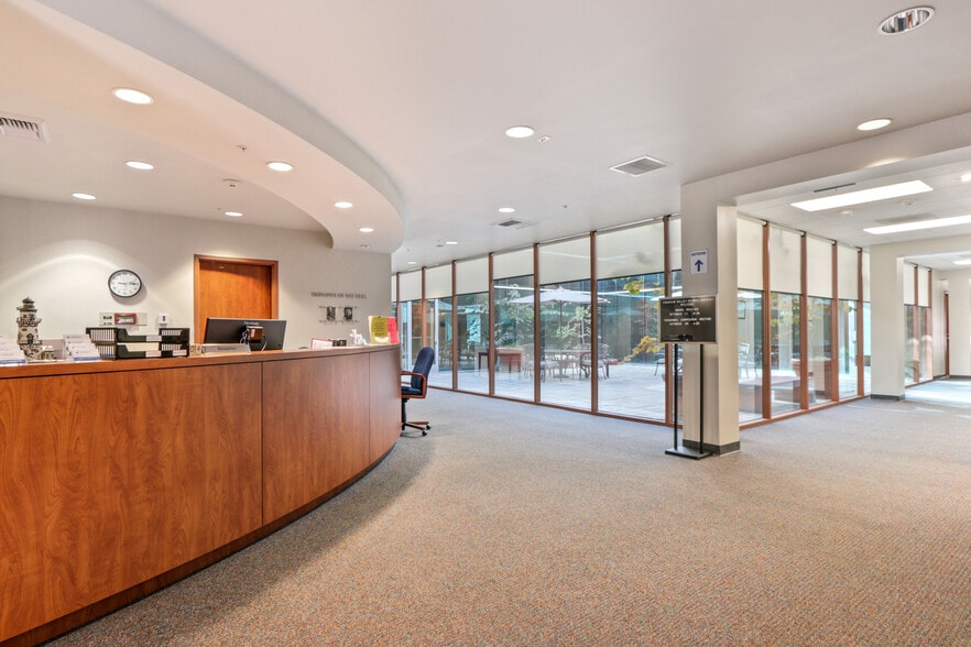 More Photos Of 10055 Slater Ave, Fountain Valley Office For Lease