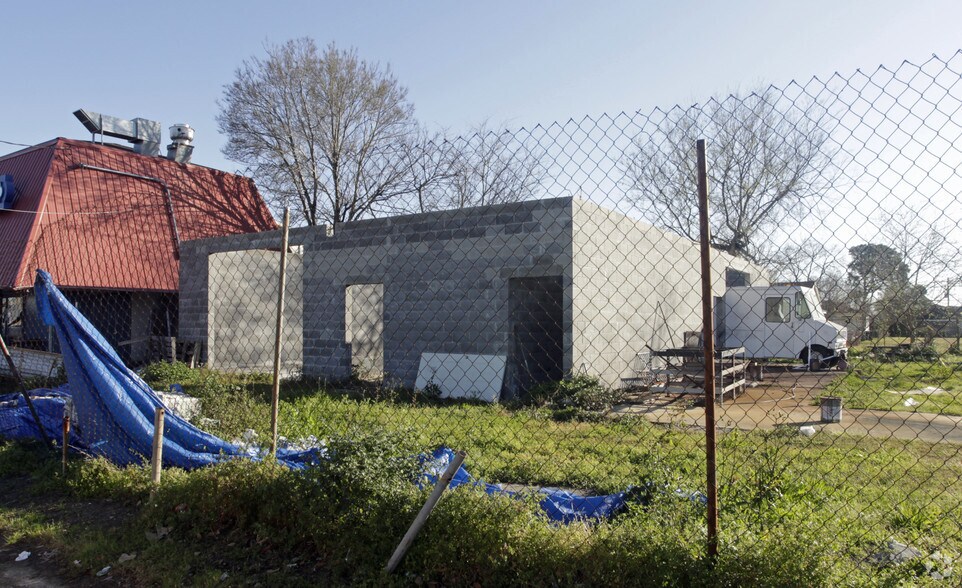 Primary Photo Of 7915 Downman Rd, New Orleans Coworking Space