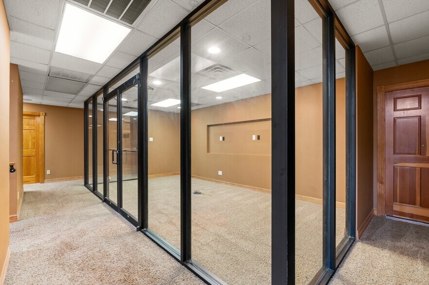 More Photos Of 26069 Springer Cemetary Rd, Hockley Flex For Sale