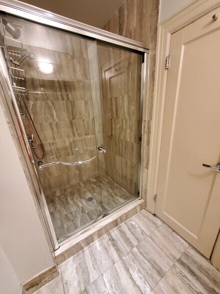 More Photos Of 235 E 58th St, New York Storefront Retail Residential For Sale