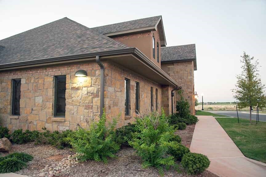 More Photos Of 749 E Gateway St, Abilene Office For Lease