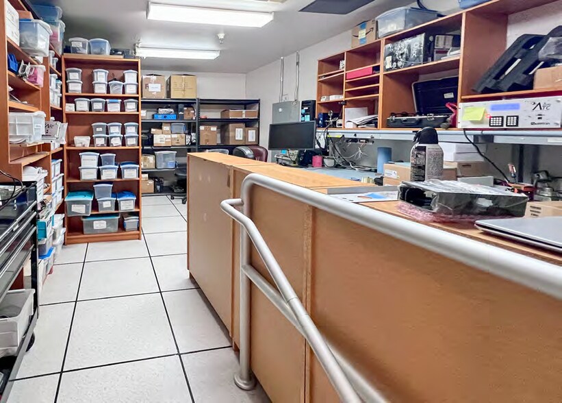 More Photos Of 15890 Foothill Blvd, San Leandro Flex For Sale