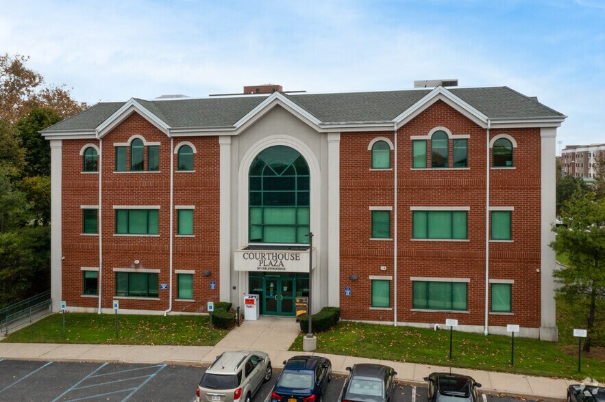More Photos Of 267 Carleton Ave, Central Islip Medical For Lease