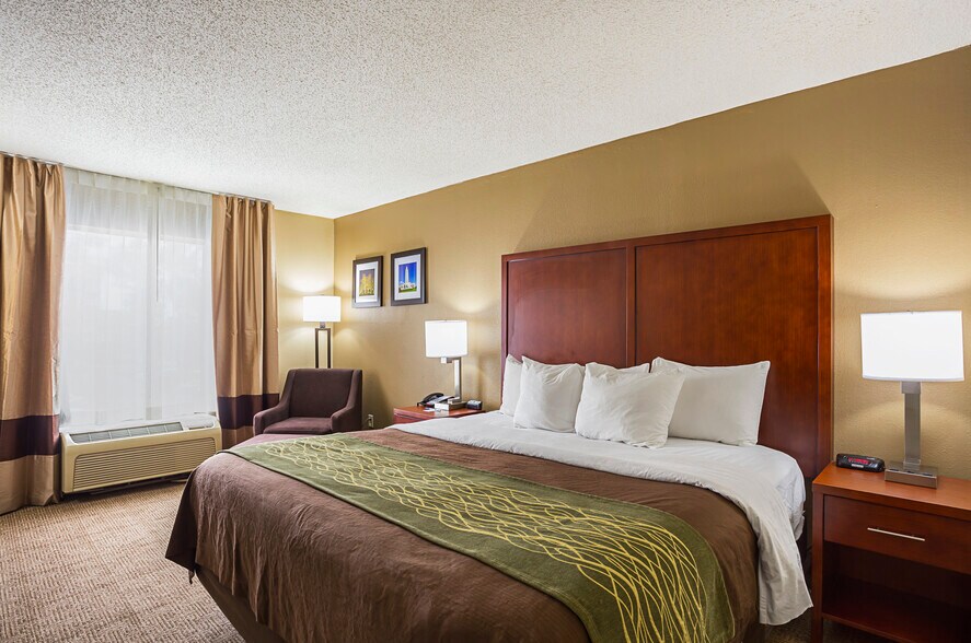 More Photos Of 4924 Constitution Ave, Baton Rouge Hotel For Sale