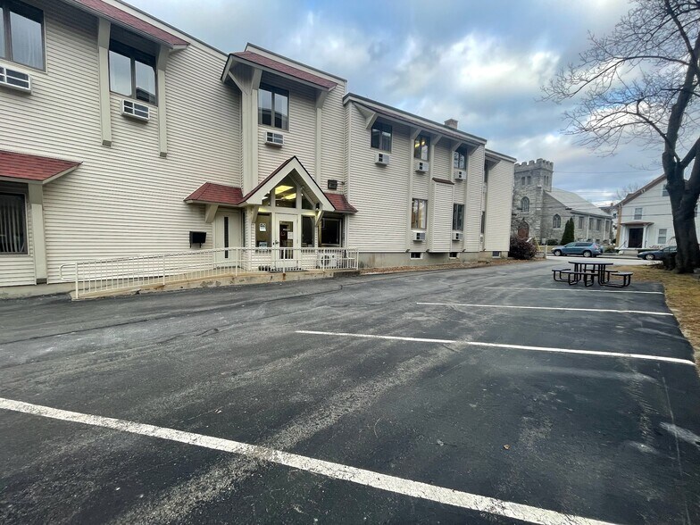 More Photos Of 103 N State St, Concord Office For Sale
