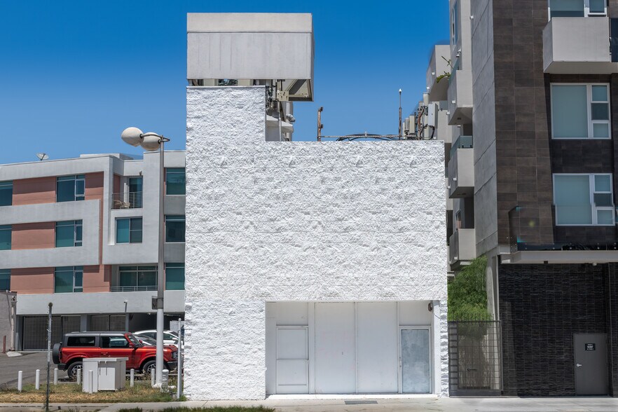 Primary Photo Of 6013 W Olympic Blvd, Los Angeles Storefront Retail Office For Lease