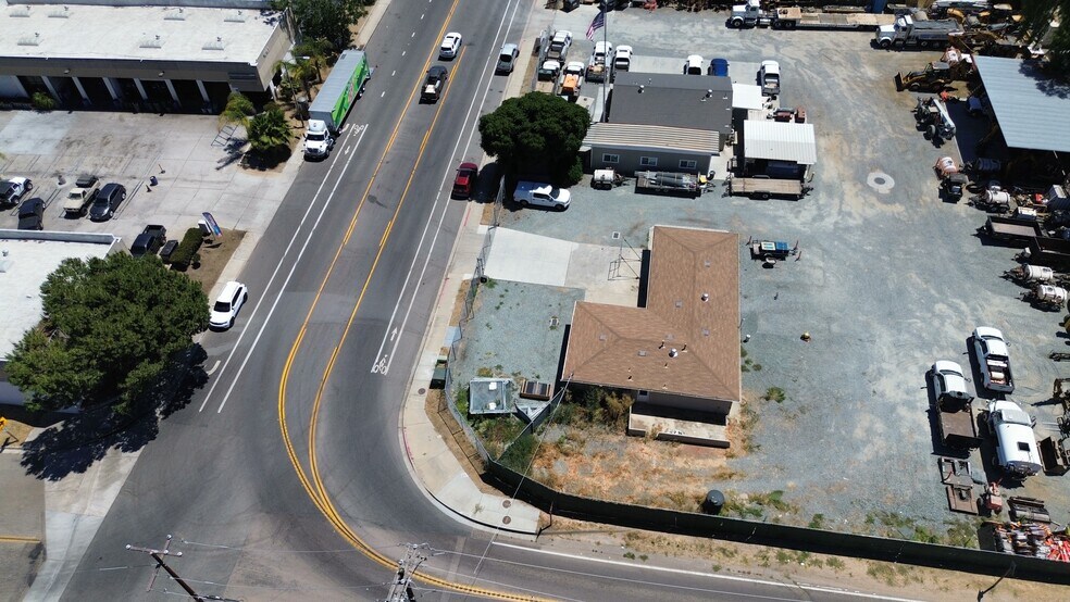 More Photos Of 10198 Riverford Rd, Lakeside Service For Lease