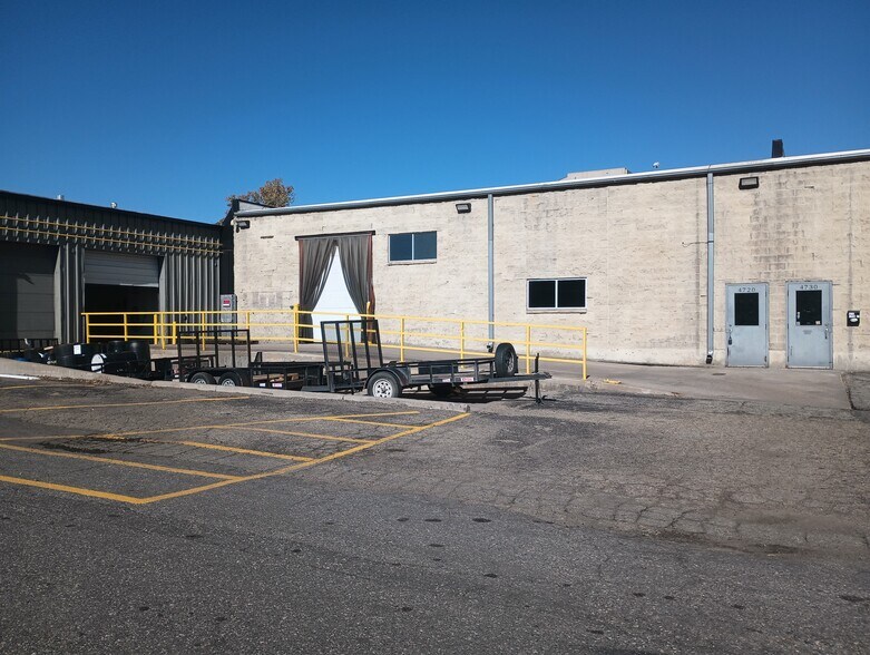 More Photos Of 4720-4730 Lipan St, Denver Manufacturing For Lease