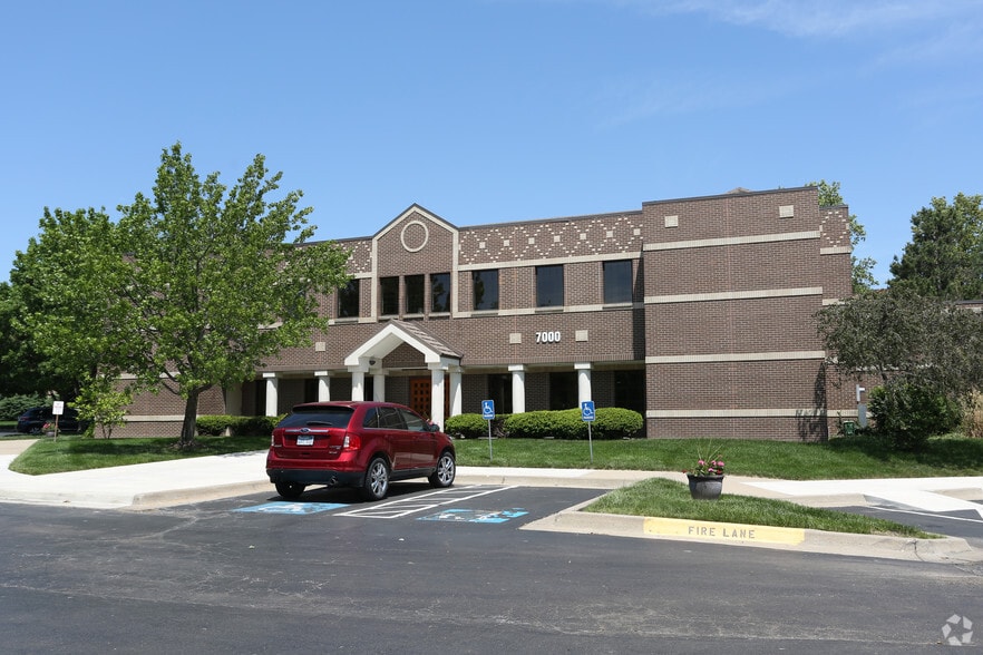 More Photos Of 7000 W 121st St, Overland Park Medical For Sale