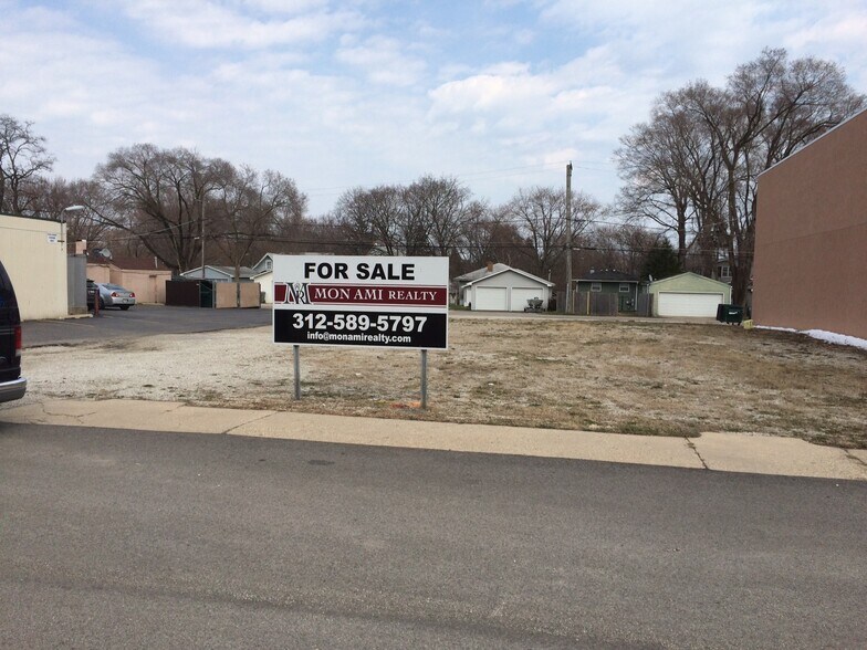 More Photos Of 2417-2421 Sheridan Rd, Zion Land For Sale