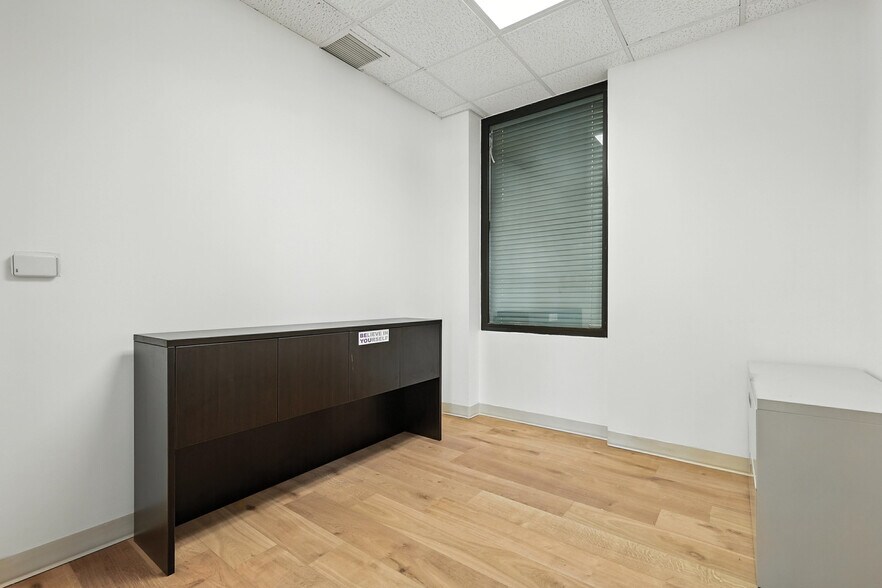 More Photos Of 1100 W Campbell Rd, Richardson Office For Sale