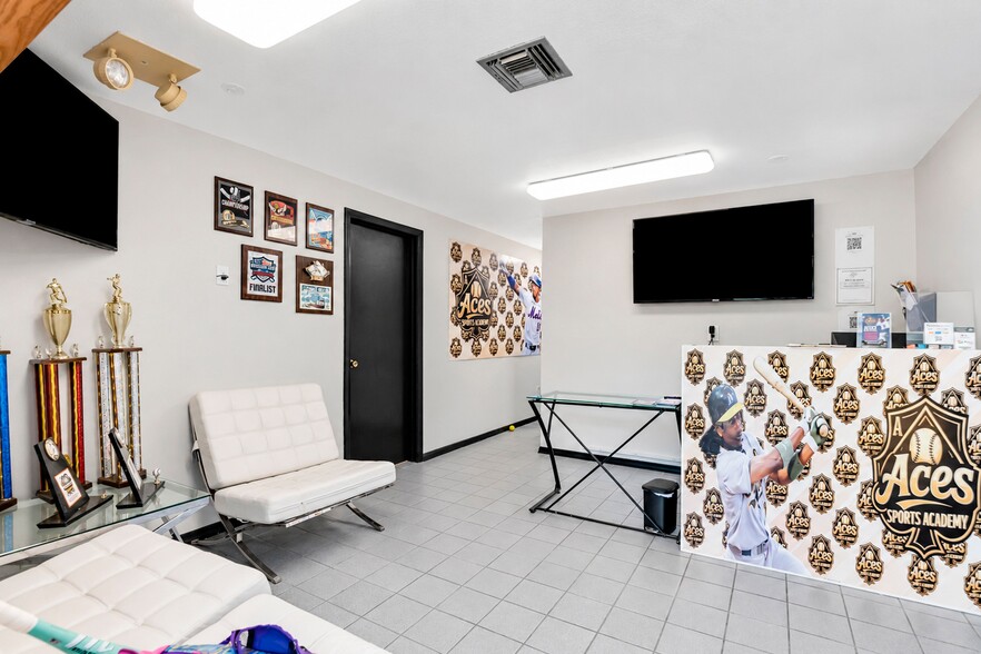 More Photos Of 5515 S Orange Ave, Orlando Warehouse For Sale