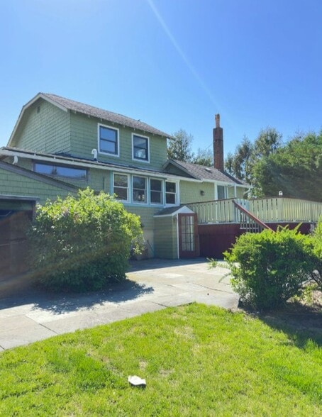 More Photos Of 127 Inlet Rd W, Hampton Bays Hospitality For Sale