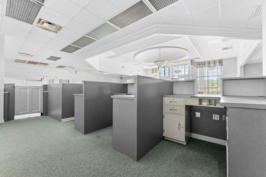 More Photos Of 8710 Hwy 69 S, Tuscaloosa Bank For Sale