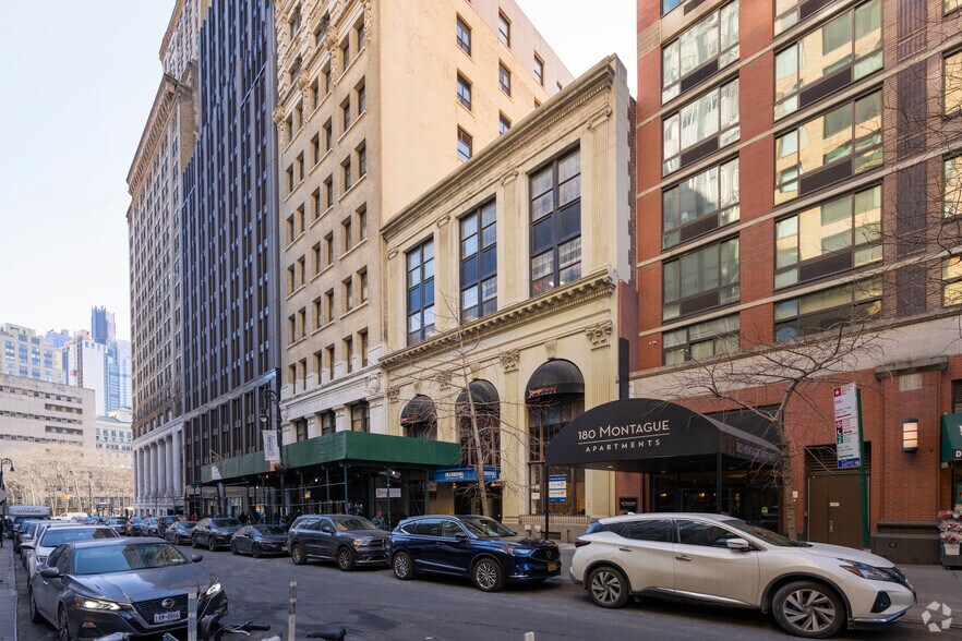 More Photos Of 186 Montague St, Brooklyn Office For Sale