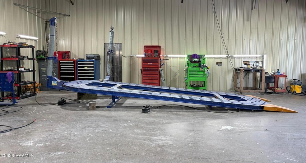 More Photos Of 1312 W Admiral Doyle Dr, New Iberia Industrial For Sale