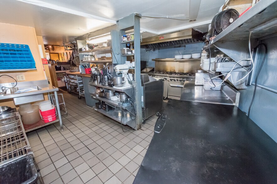 More Photos Of 35 Main St, Bisbee Restaurant For Sale