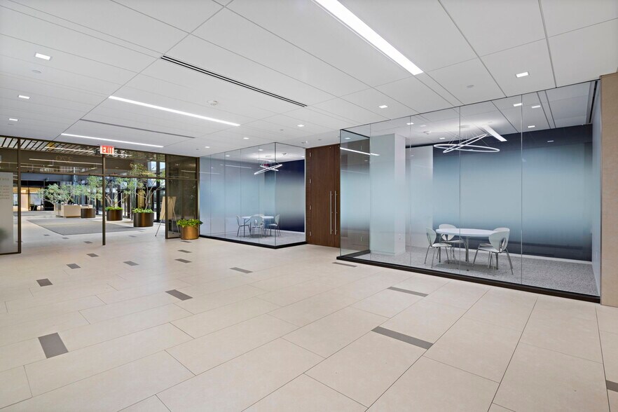 More Photos Of 399 Thornall St, Edison Office For Lease