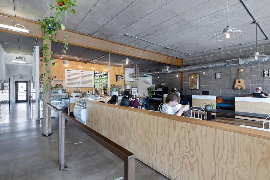 More Photos Of 1437 N 1st St, Phoenix Office For Sale