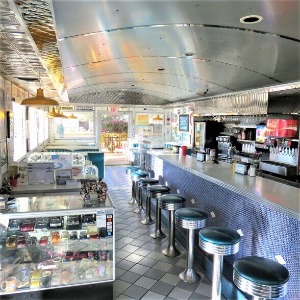 More Photos Of 3500 Canyon De Flores, Sierra Vista Restaurant For Sale