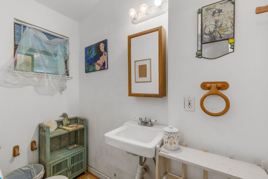 More Photos Of 4122 Bradenton rd, Sarasota Multifamily For Sale