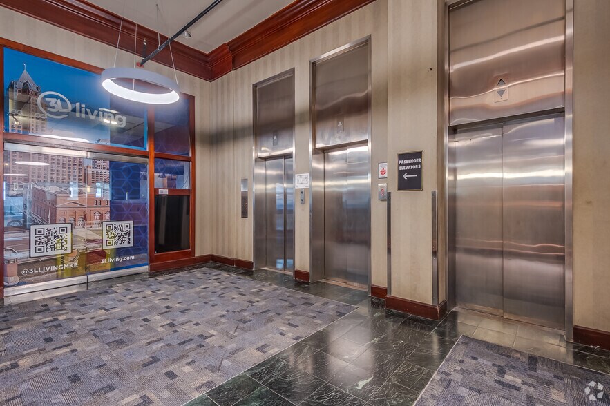 More Photos Of 740 N Plankinton Ave, Milwaukee Apartments For Lease