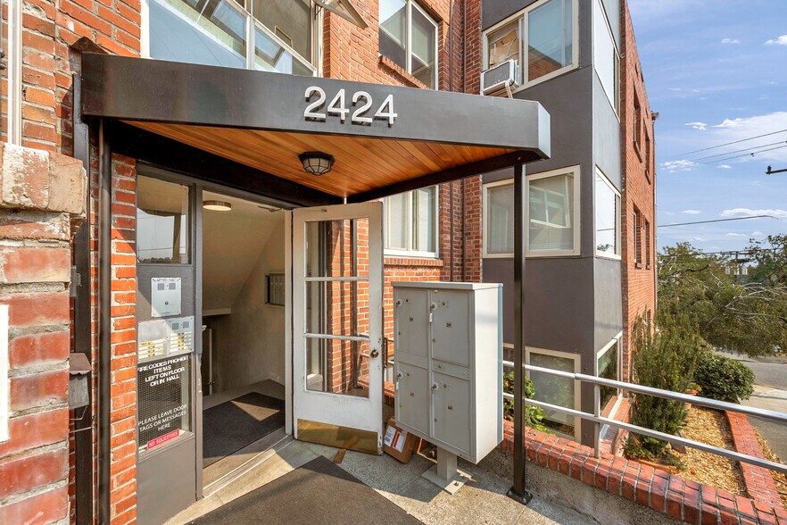 More Photos Of 2424 E Denny Way, Seattle Apartments For Sale