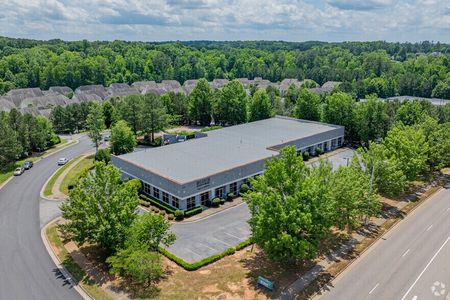 More Photos Of 1640 NW Maynard Rd, Cary Auto Dealership For Sale