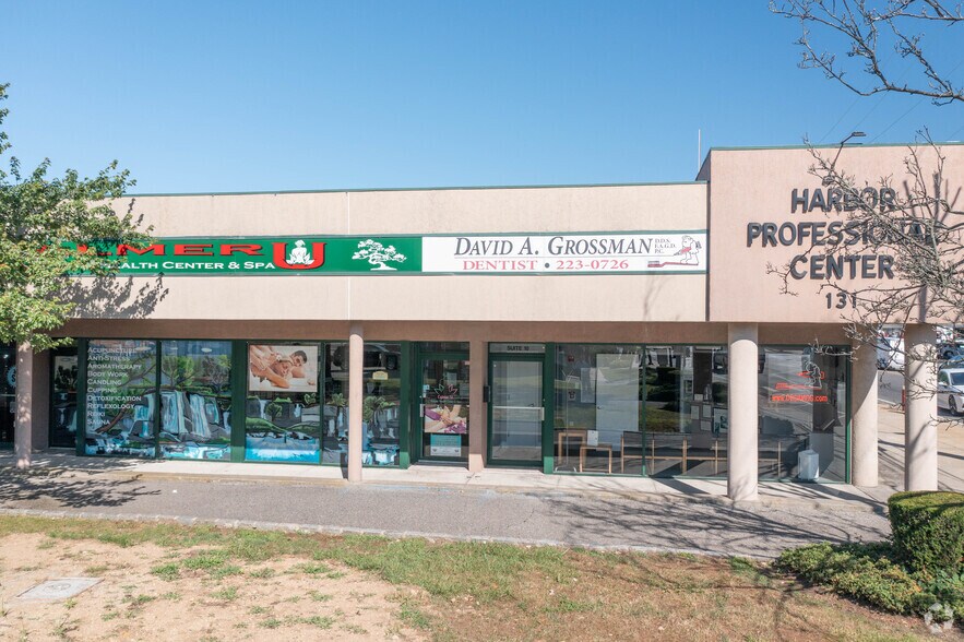 More Photos Of 131 Main St, East Rockaway Storefront Retail Office For Lease